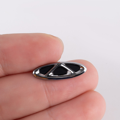 Nickel zilver Automotive metaalatiketten Op maat gemaakt en geproduceerd Op maat gemaakte kleur