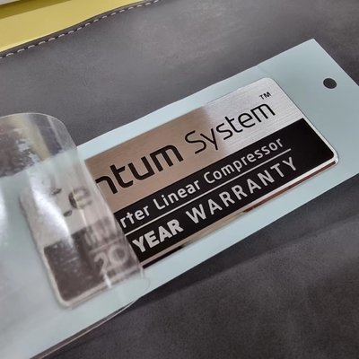 Professionele aanpassing van metaal-aluminium logo's milieuvriendelijk en opvallend