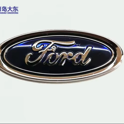 Gepersonaliseerd metaal auto logo ideaal voor uw branding strategie