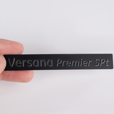 Metalen logo's Op maat gemaakte productie voor gepersonaliseerde verpakkingen OEM-installatie